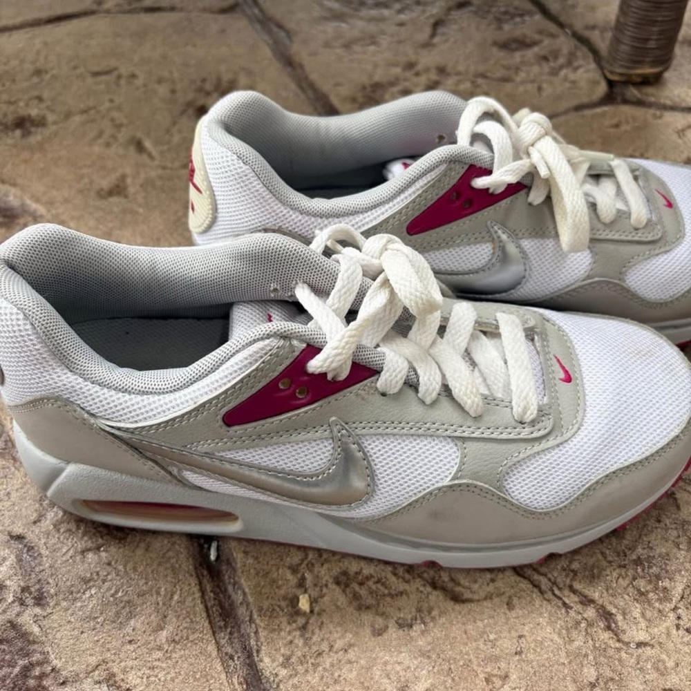 Nike women’s Air Max Correlate Grey size 8